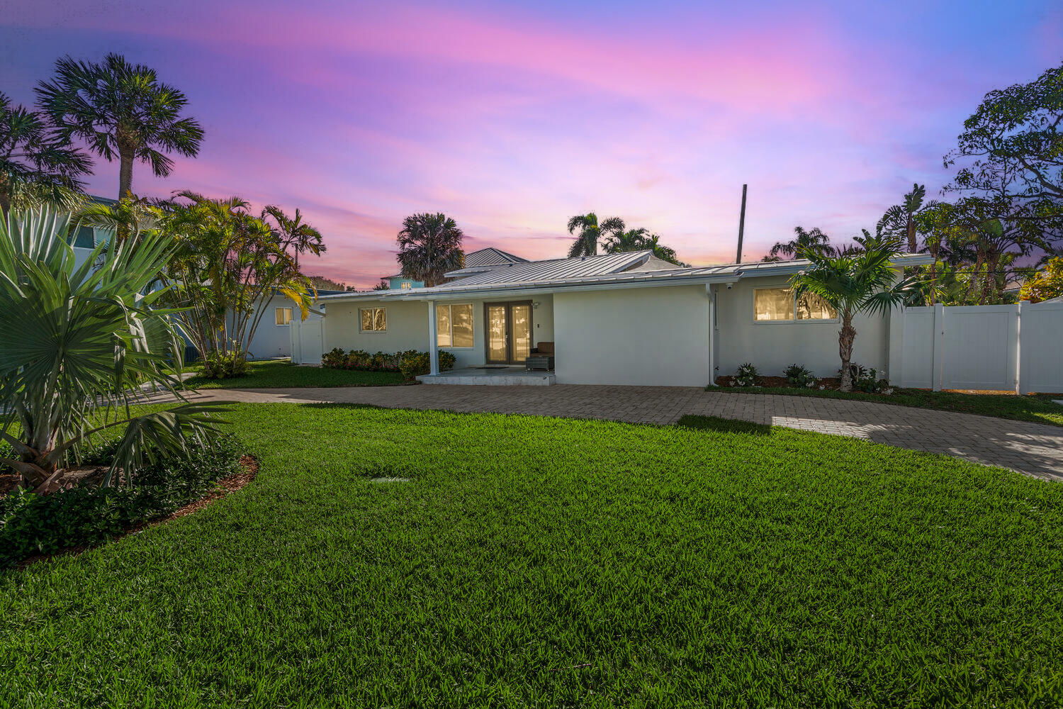 2740 Northeast 26th Street Lighthouse Point, FL 33064 - Photo 2 of 59 2740 NE 26th St-large-025-043-DSC9642-15