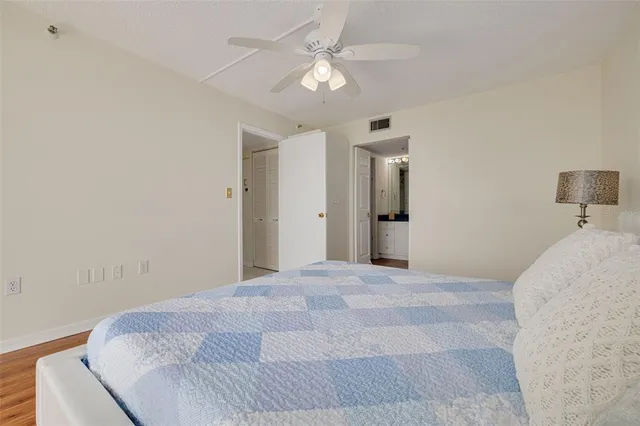 a view of utility room with washer and dryer
