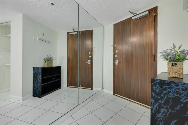 $2,750 | 7430 Sunshine Skyway Lane South, Unit 704, St. Petersburg, FL 33711