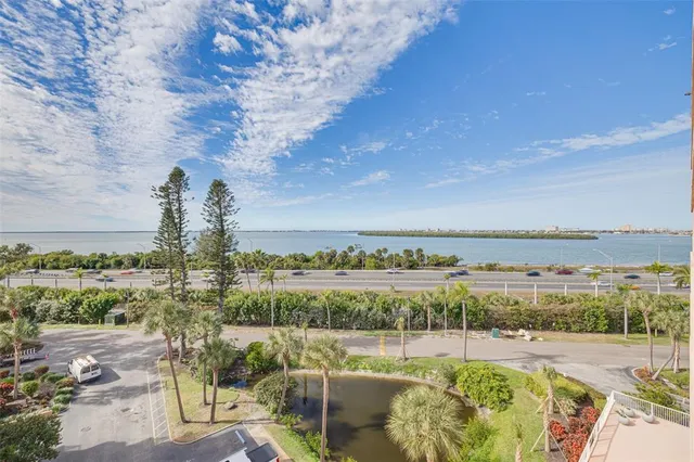 $2,750 | 7430 Sunshine Skyway Lane South, Unit 704, St. Petersburg, FL 33711