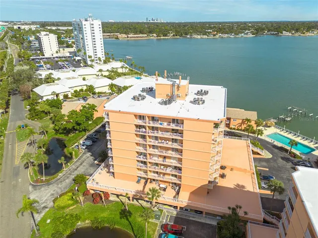 $2,750 | 7430 Sunshine Skyway Lane South, Unit 704, St. Petersburg, FL 33711