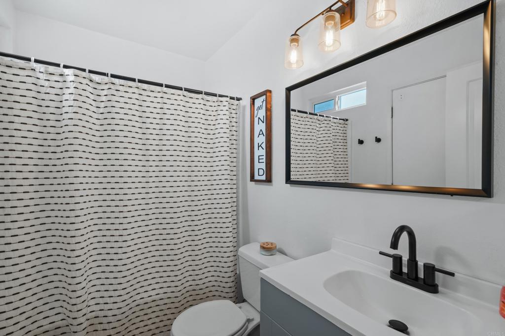 813 Sunningdale Drive Oceanside, CA 92057 - Photo 19 of 33