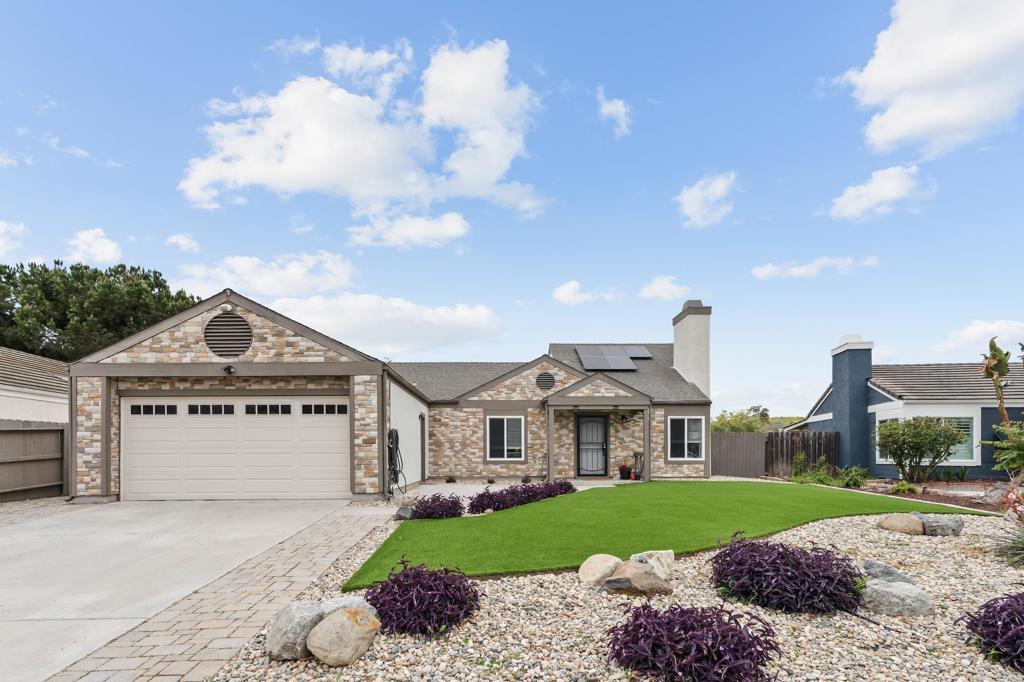 813 Sunningdale Drive Oceanside, CA 92057 - Photo 4 of 33