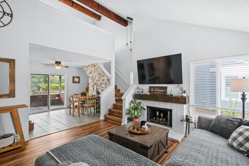 813 Sunningdale Drive Oceanside, CA 92057 - Photo 8 of 33