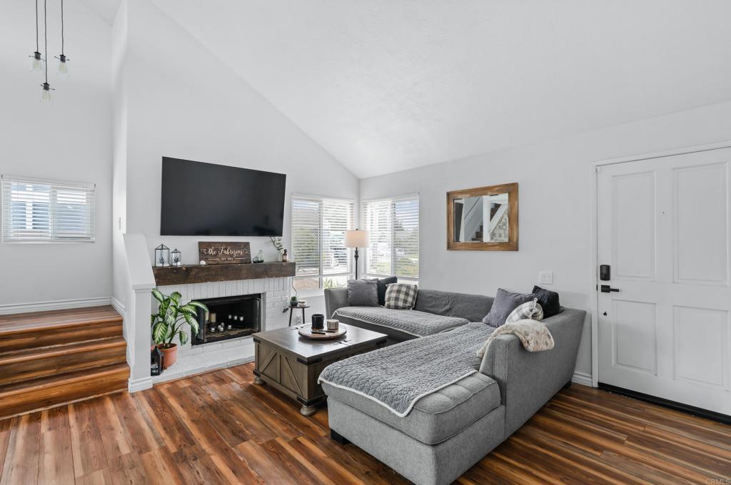 813 Sunningdale Drive Oceanside, CA 92057 - Photo 9 of 33