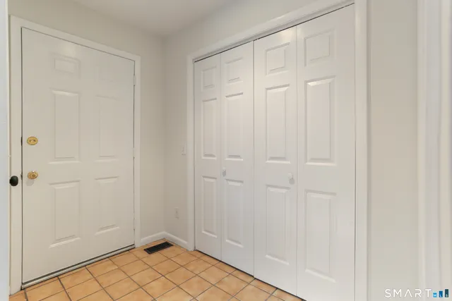 $420,000 | 85 Glen Wilton Court, Unit 85, Wilton, CT 06897