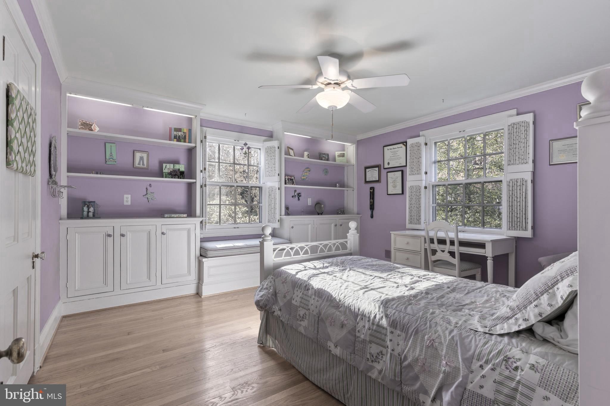 329 Tunbridge Road Baltimore, MD 21212 - Photo 41 of 76 a bedroom with a large bed and a window