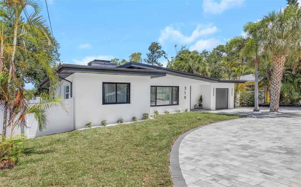 318 Mehlenbacher Road Belleair, FL 33756 - Photo 3 of 64