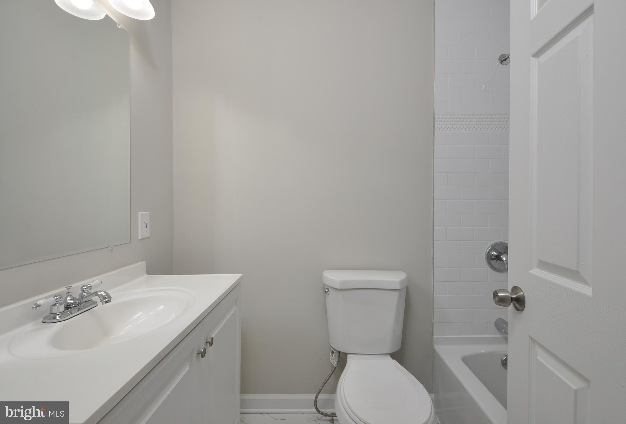 4018 Ensors Shop Road Midland, VA 22728 - Photo 31 of 41 Full Bath