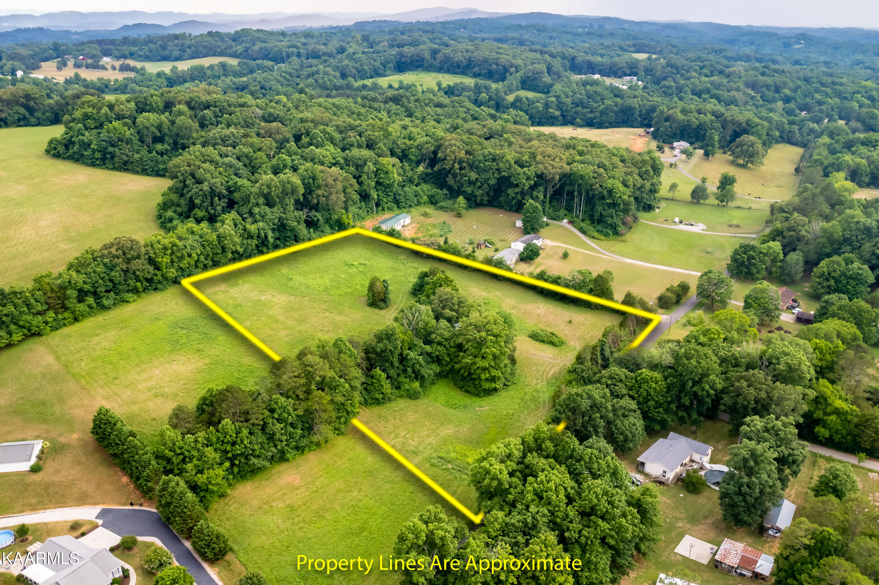 10042 Stringtown Road Strawberry Plains, TN 37871 - Photo 2 of 14 10042Stringtownrd-19