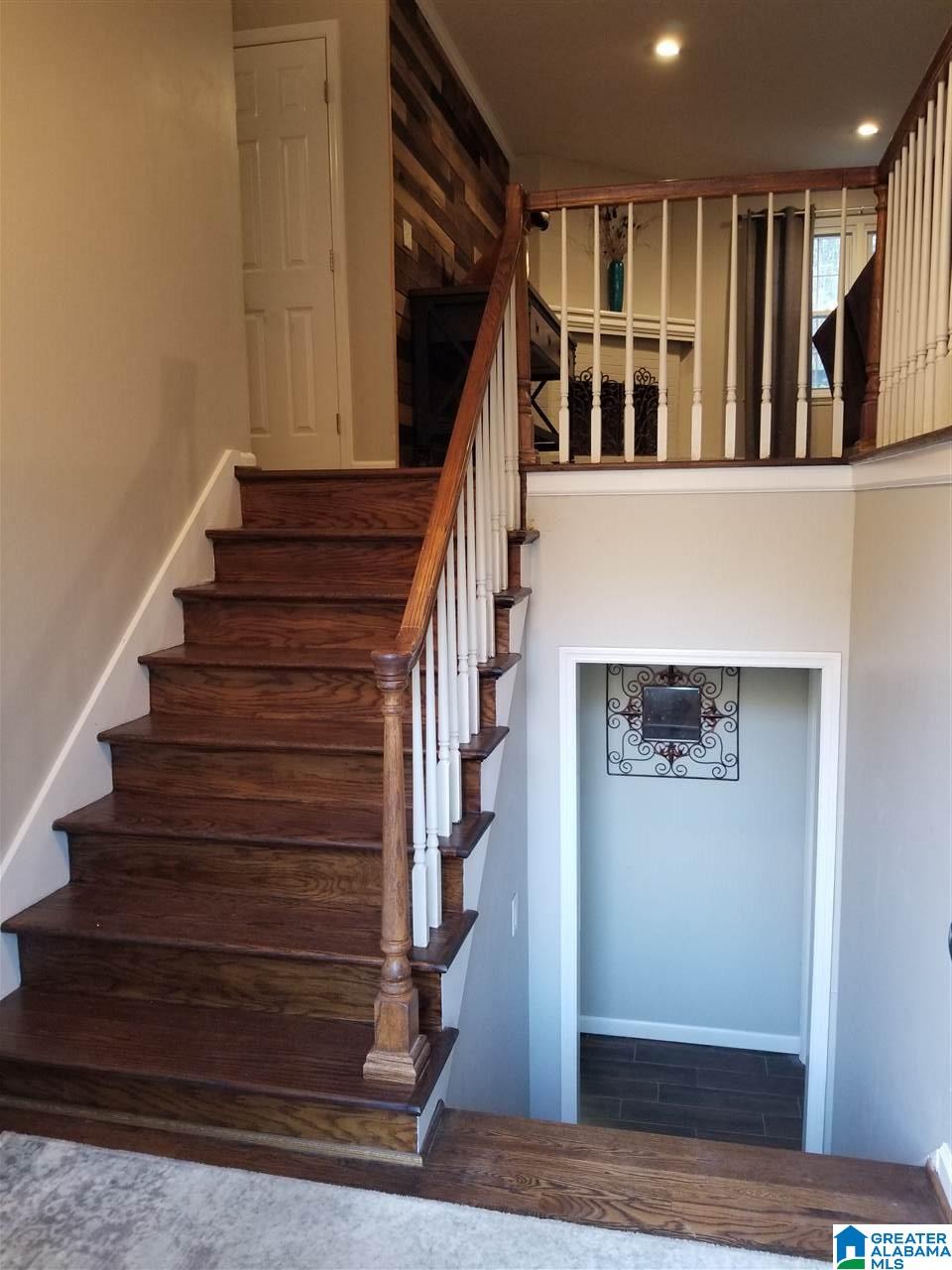 18 Oak Ridge Drive Pelham, AL 35124 - Photo 2 of 36