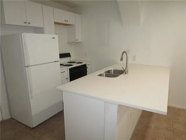 $975 | 2413 Leon Street, Unit 105, Austin, TX 78705