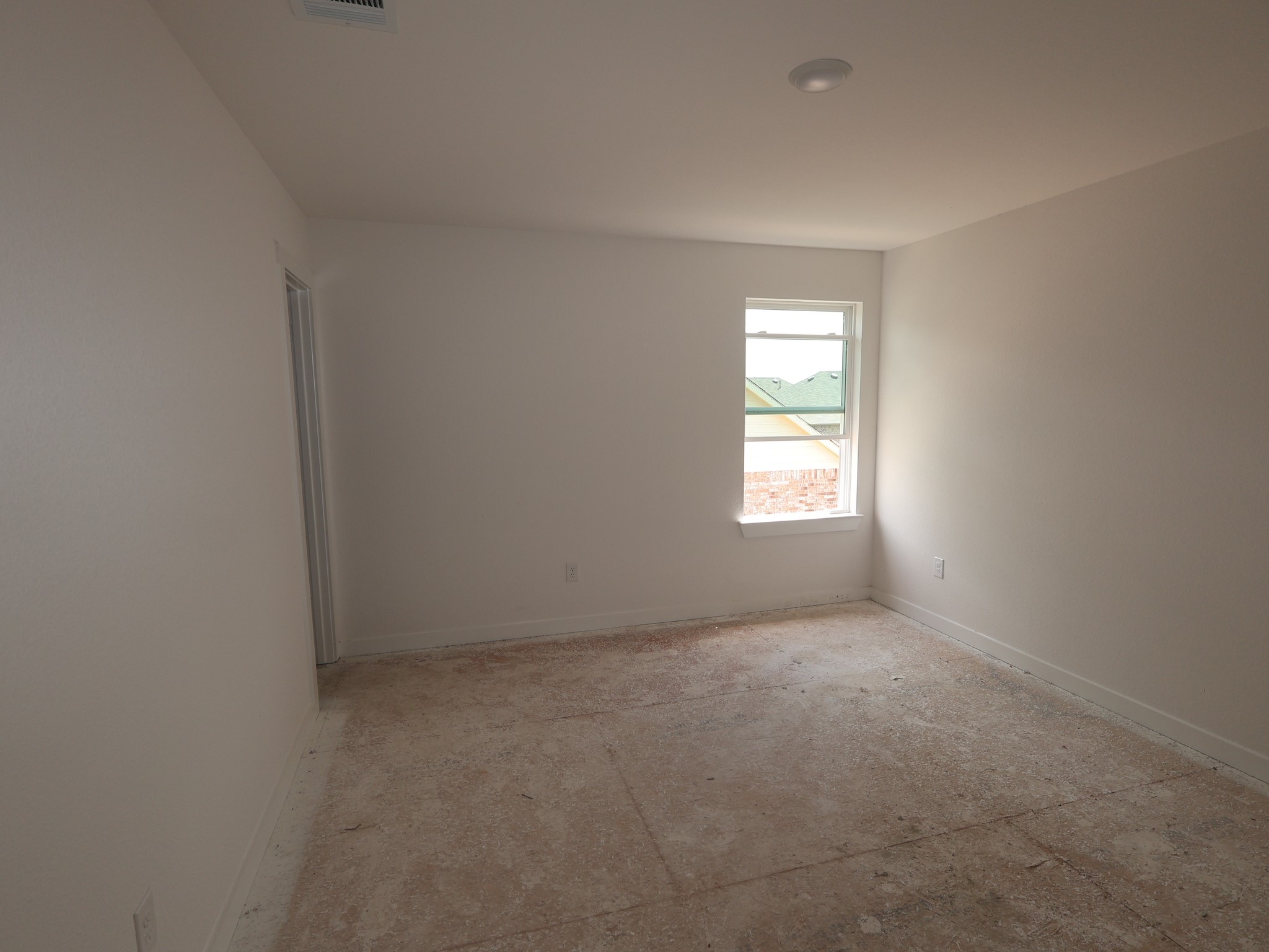 3407 Angus Farm Drive Rosenberg, TX 77471 - Photo 14 of 20 an empty room with windows