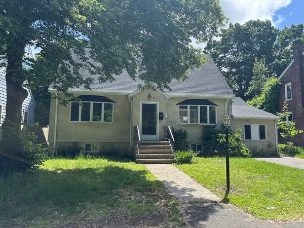 $5,600 | 20 Lower E Street, Dedham, MA 02026