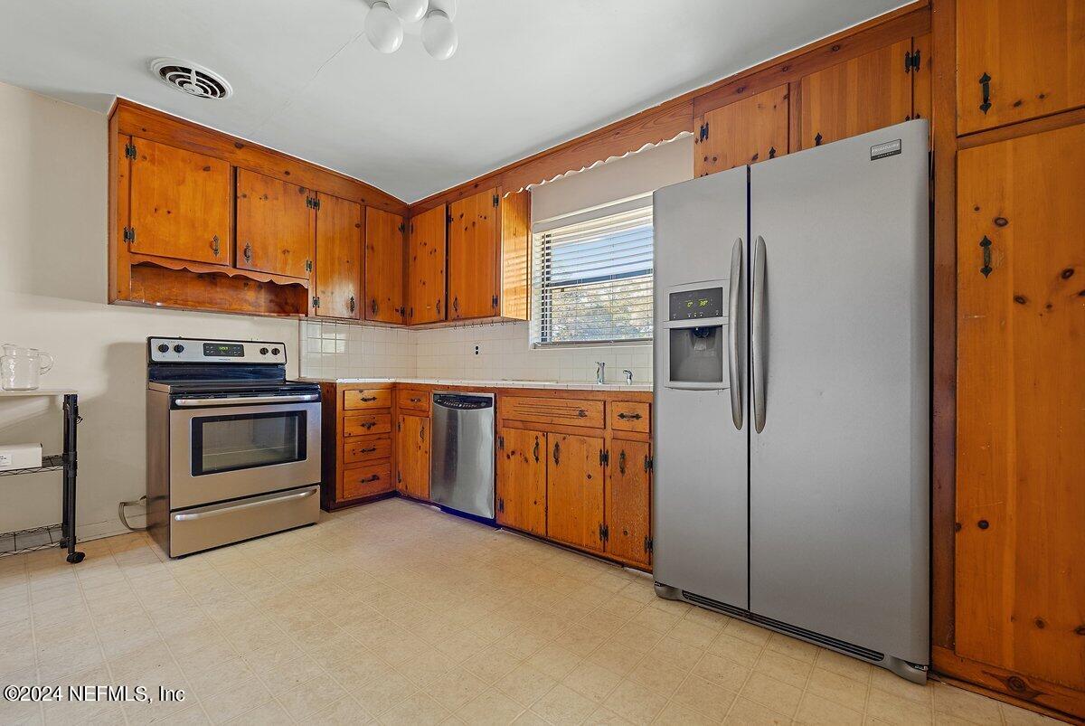 2529 Ligustrum Road Jacksonville, FL 32211 - Photo 4 of 11 Kitchen