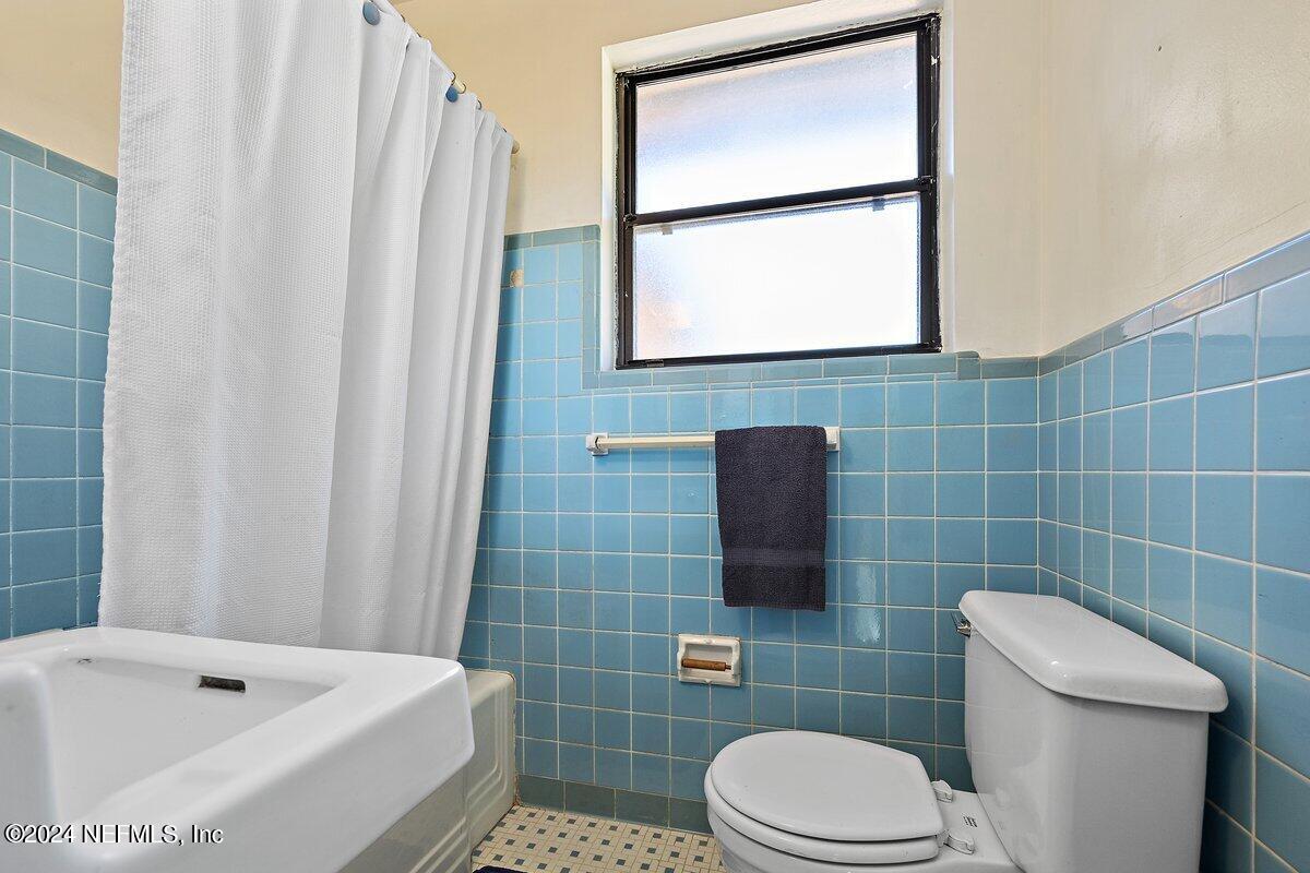 2529 Ligustrum Road Jacksonville, FL 32211 - Photo 7 of 11 Bathroom