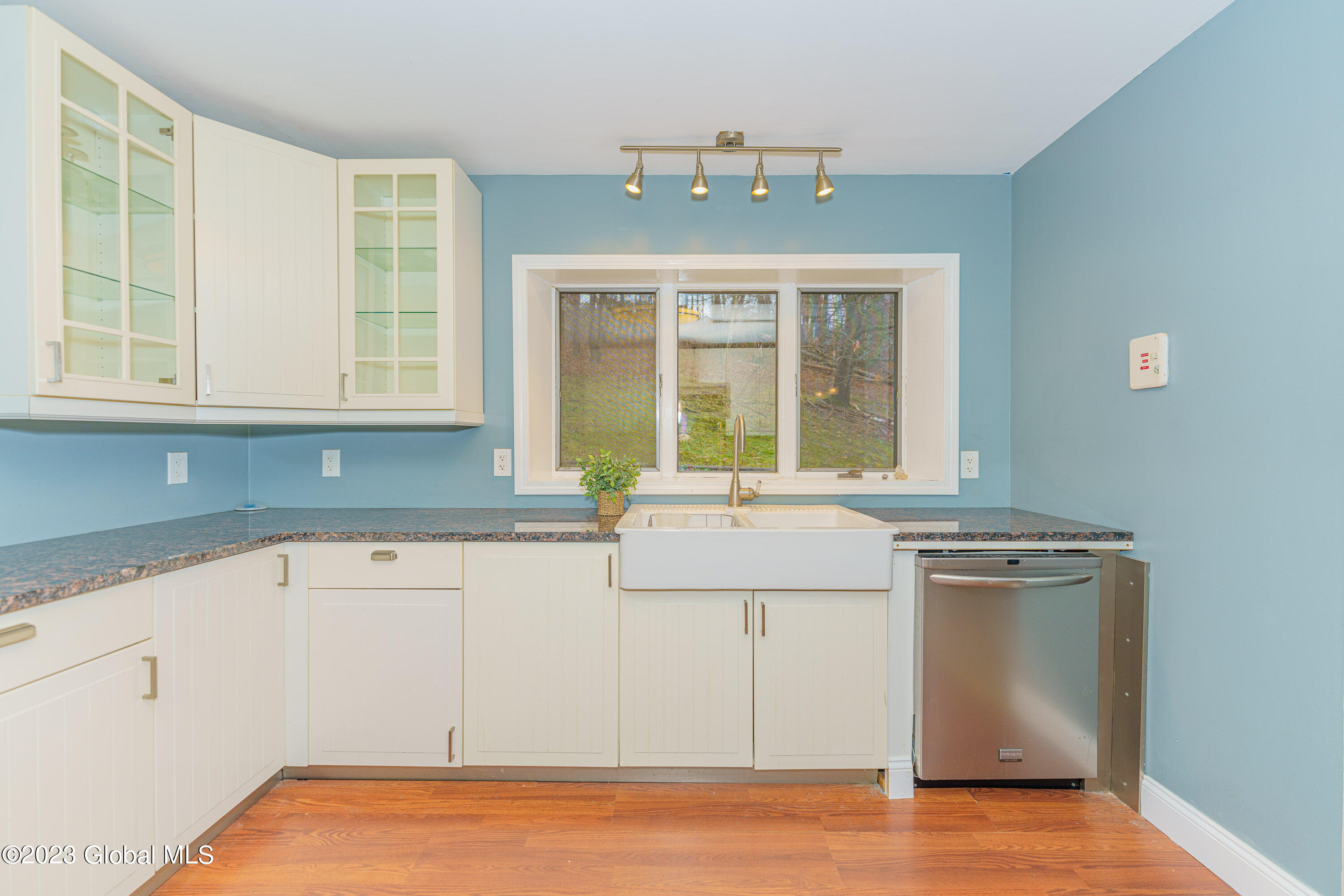 47 St Croix Drive Hoosick, NY 12057 - Photo 18 of 37 3 Kitchen 4