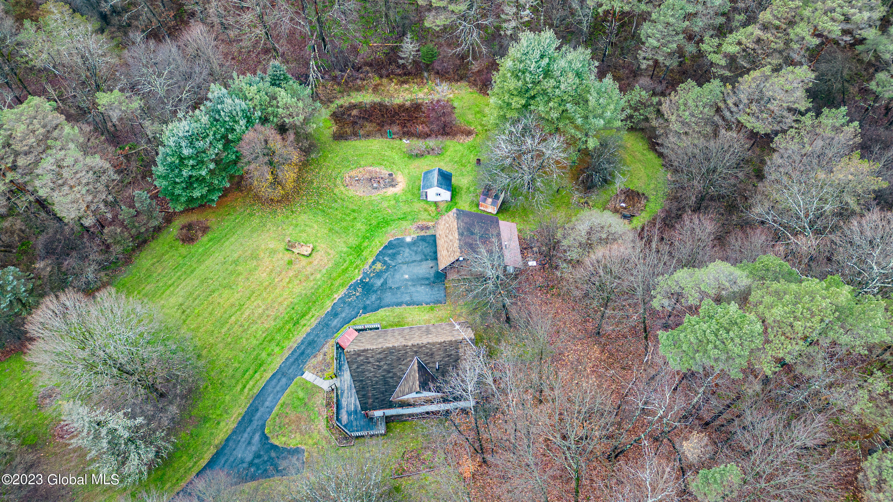 47 St Croix Drive Hoosick, NY 12057 - Photo 31 of 37 Air yard 1