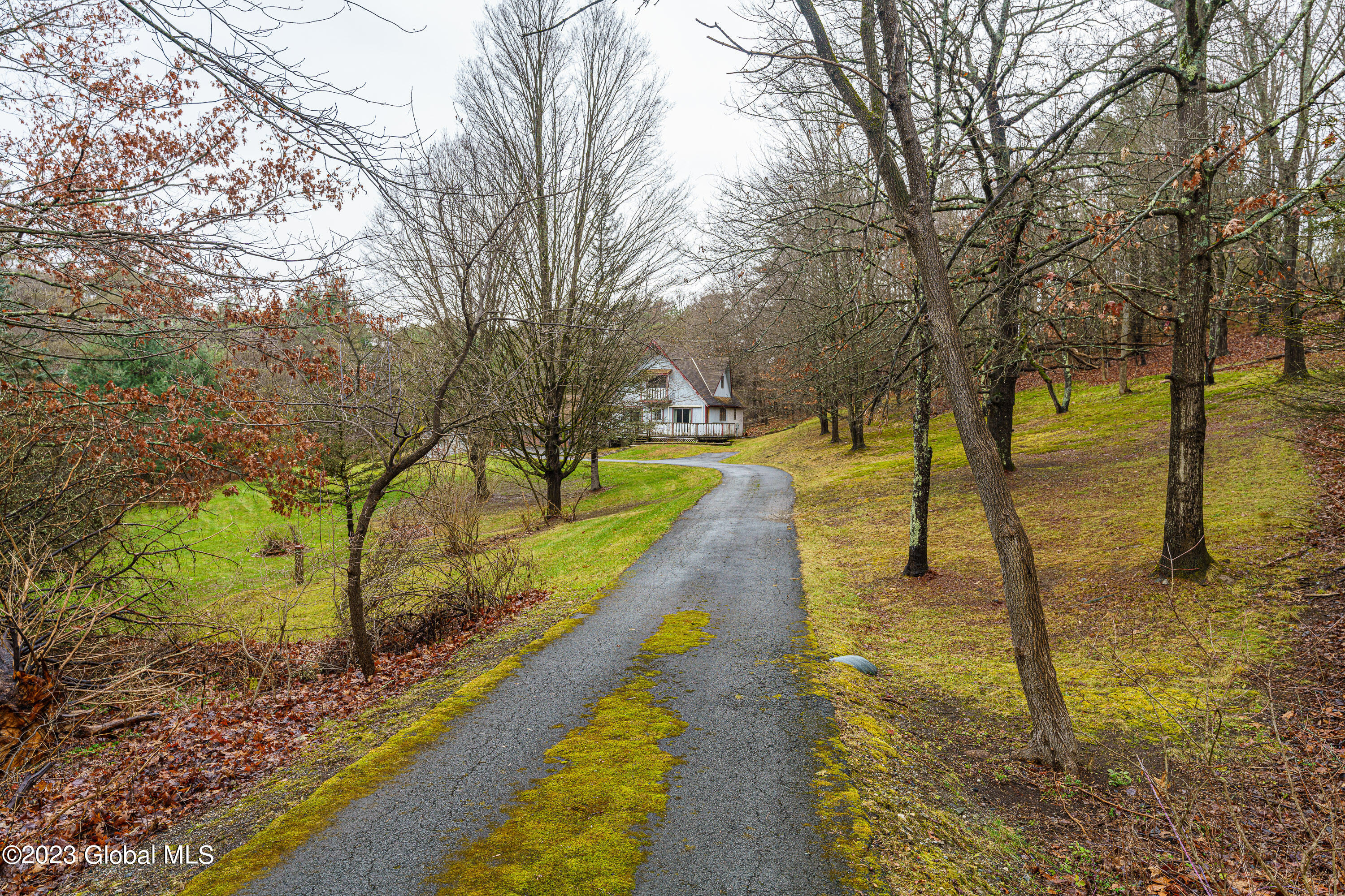 47 St Croix Drive Hoosick, NY 12057 - Photo 4 of 37 0 Front 1