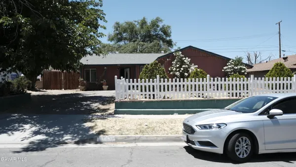$379,000 | 37431 Larkin Avenue, Palmdale, CA 93550