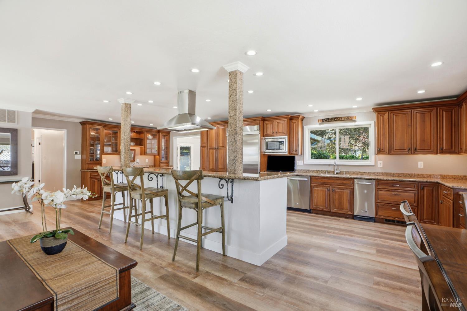 28 Washington Street Novato, CA 94947 - Photo 3 of 25