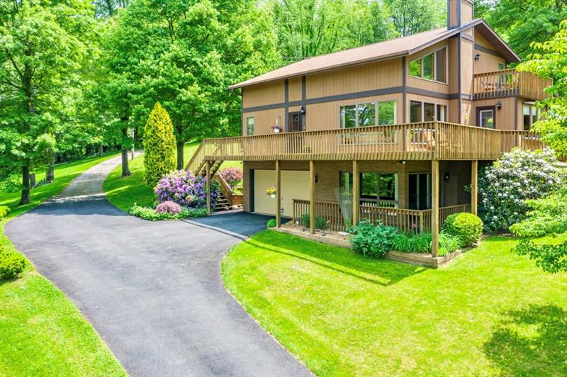 420 Marguerite Road Latrobe, PA 15650 - Photo 2 of 25 Gallery Image 2