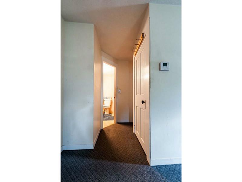 60 River Road Lincoln, RI 02865 - Photo 14 of 24 Other. Hallway