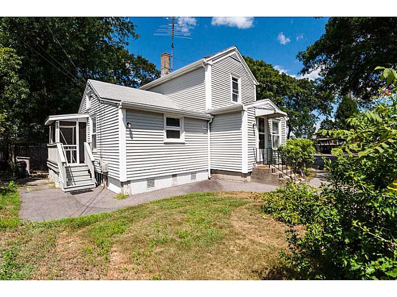 60 River Road Lincoln, RI 02865 - Photo 2 of 24 Exterior Front.