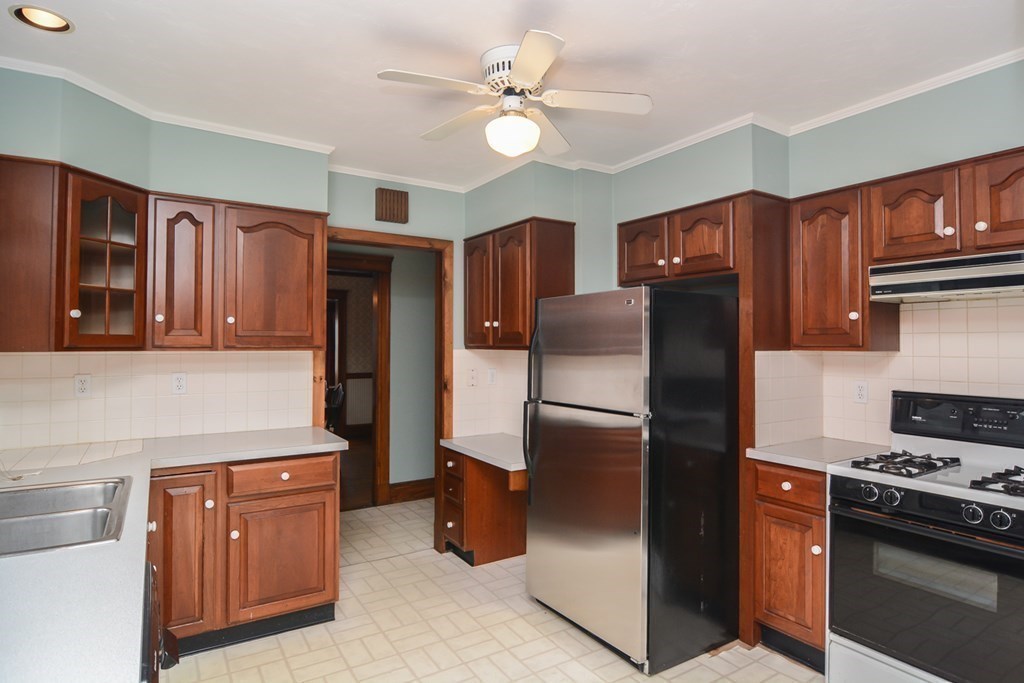 36 Wiltshire Road, Unit 36 Newton, MA 02458 - Photo 7 of 14 Gallery Image 7