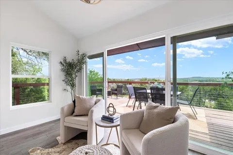 $1,099,000 | 5203 Cueva Drive, Austin, TX 78738