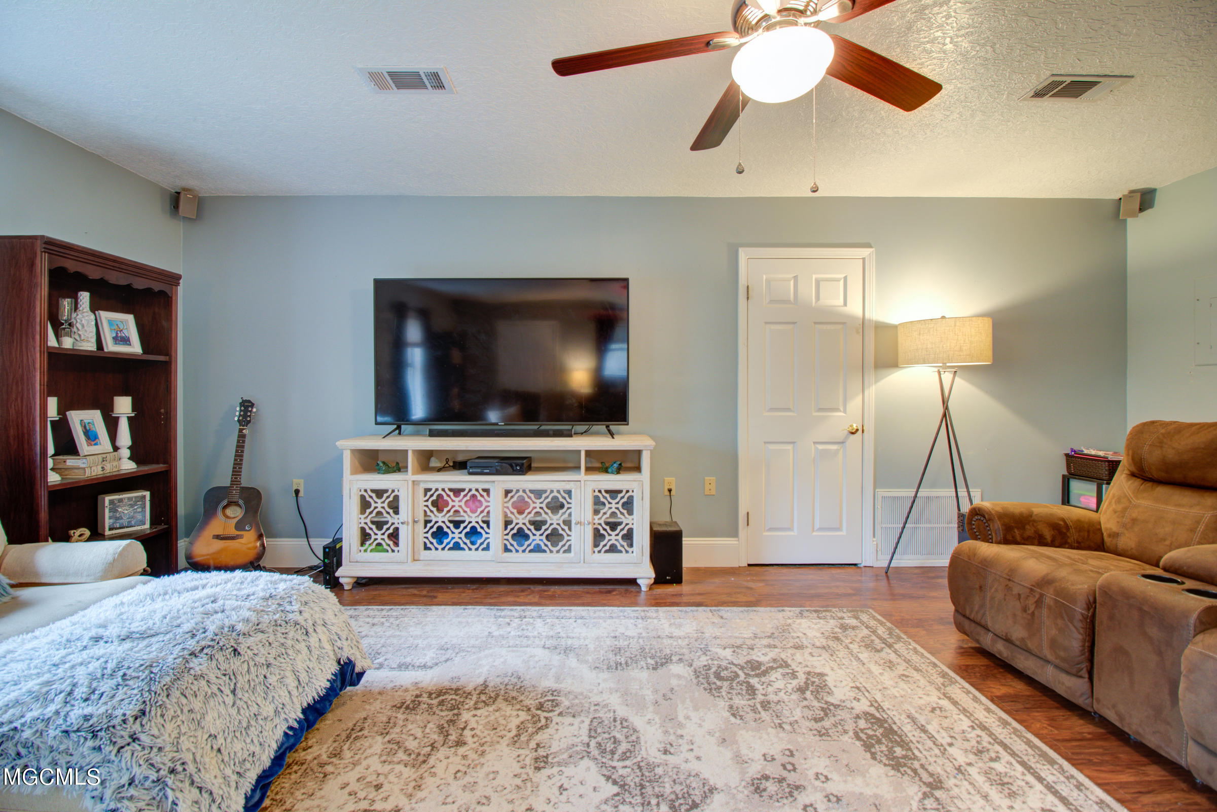 9421 Pointe Aux Chenes Road Ocean Springs, MS 39564 - Photo 34 of 50 9421 Pointe Aux Chenes (89)