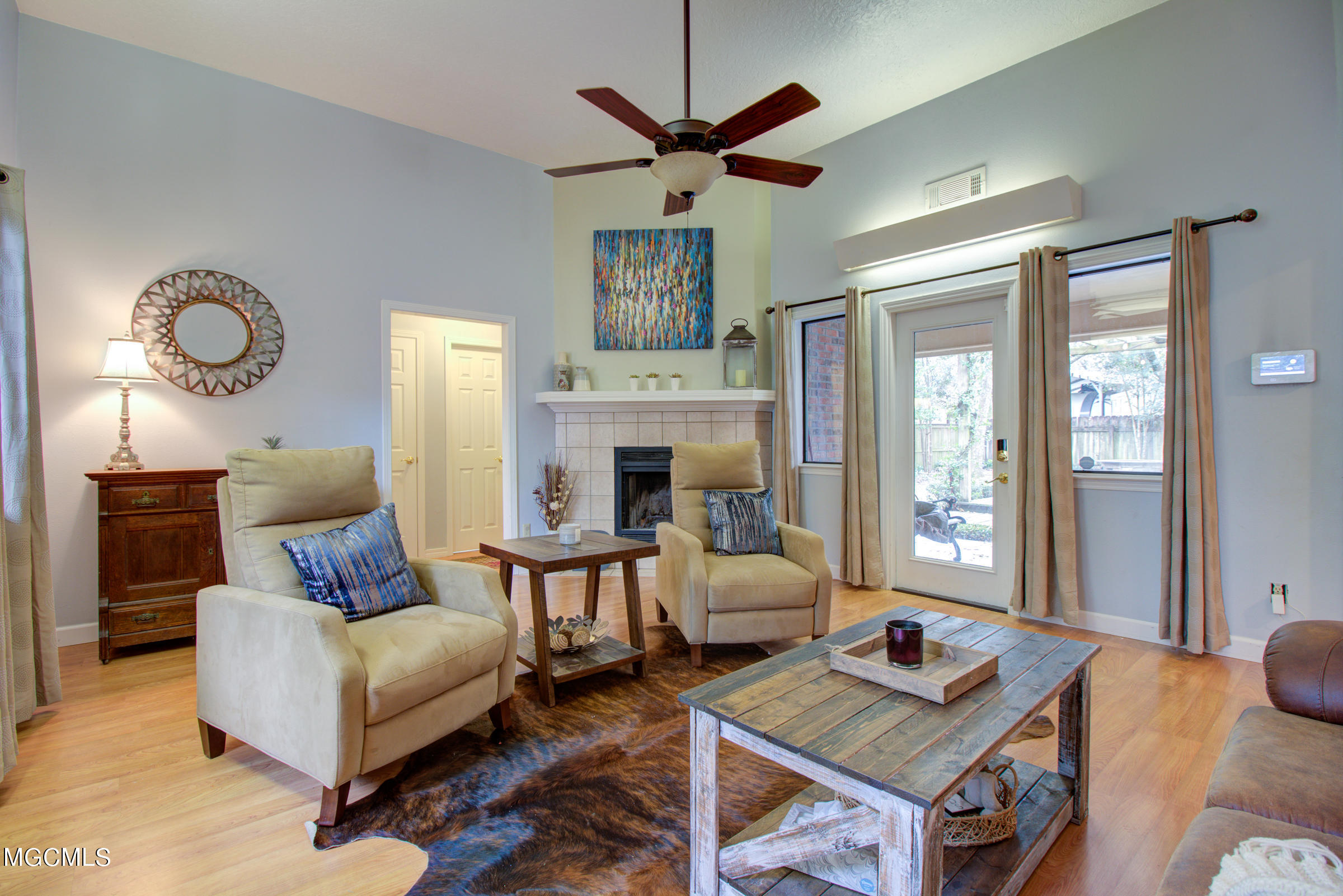 9421 Pointe Aux Chenes Road Ocean Springs, MS 39564 - Photo 4 of 50 9421 Pointe Aux Chenes (75)
