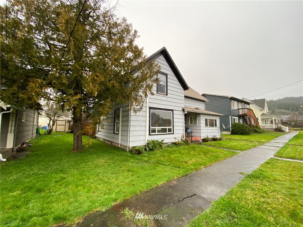 169 Southwest Lewis Street Chehalis, WA 98532 - Photo 1 of 16 Gallery Image 1
