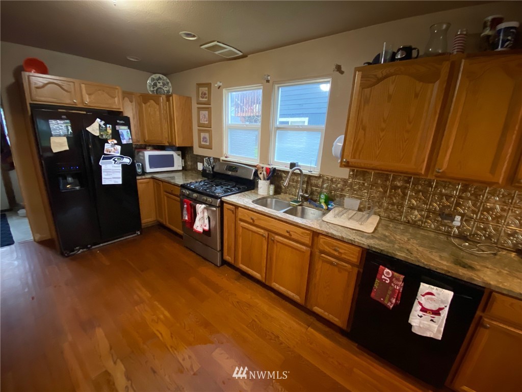 169 Southwest Lewis Street Chehalis, WA 98532 - Photo 8 of 16 Gallery Image 8