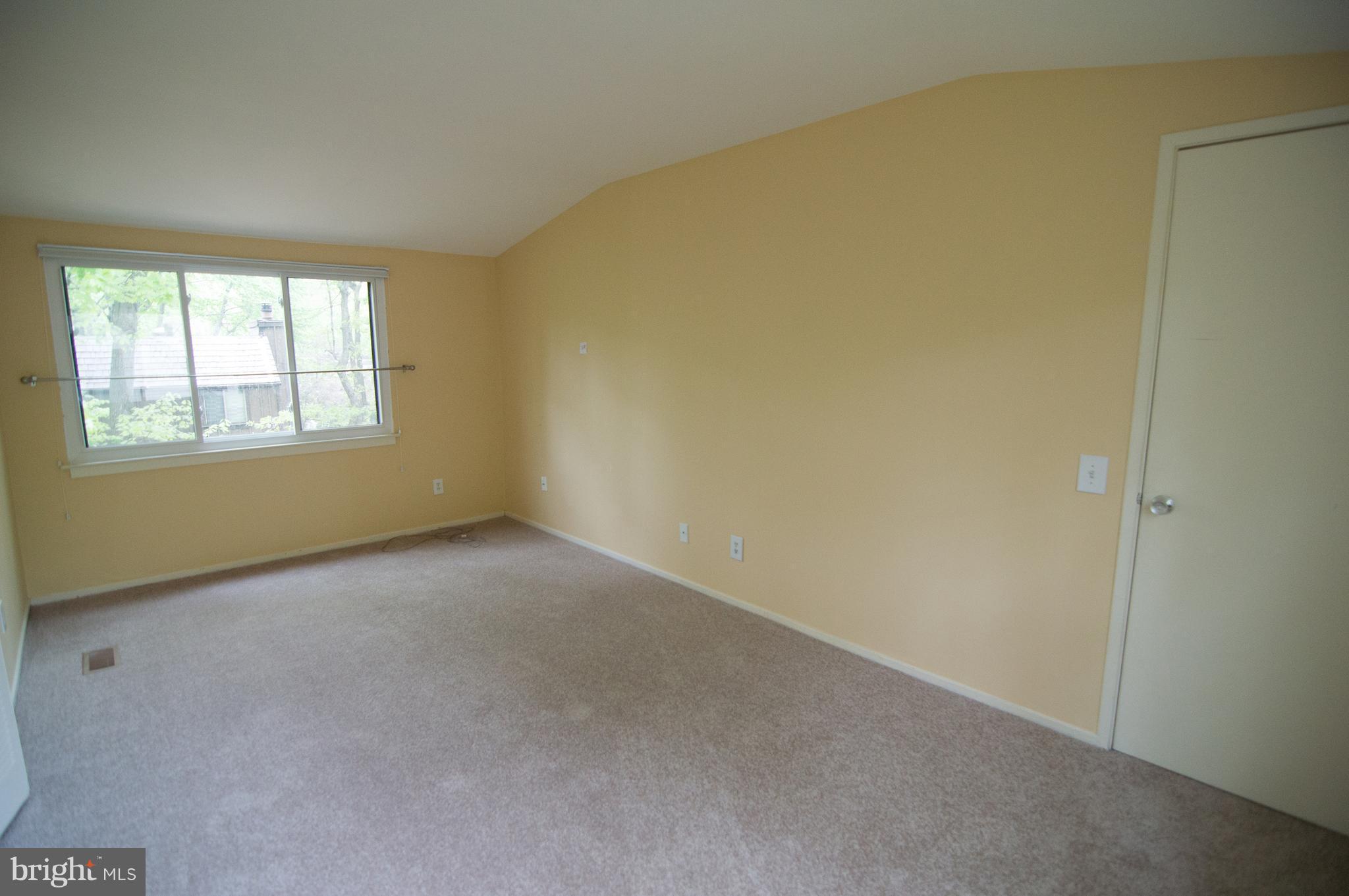 1508 Farsta Court Reston, VA 20190 - Photo 18 of 30 Upper Level Bedroom (#2)