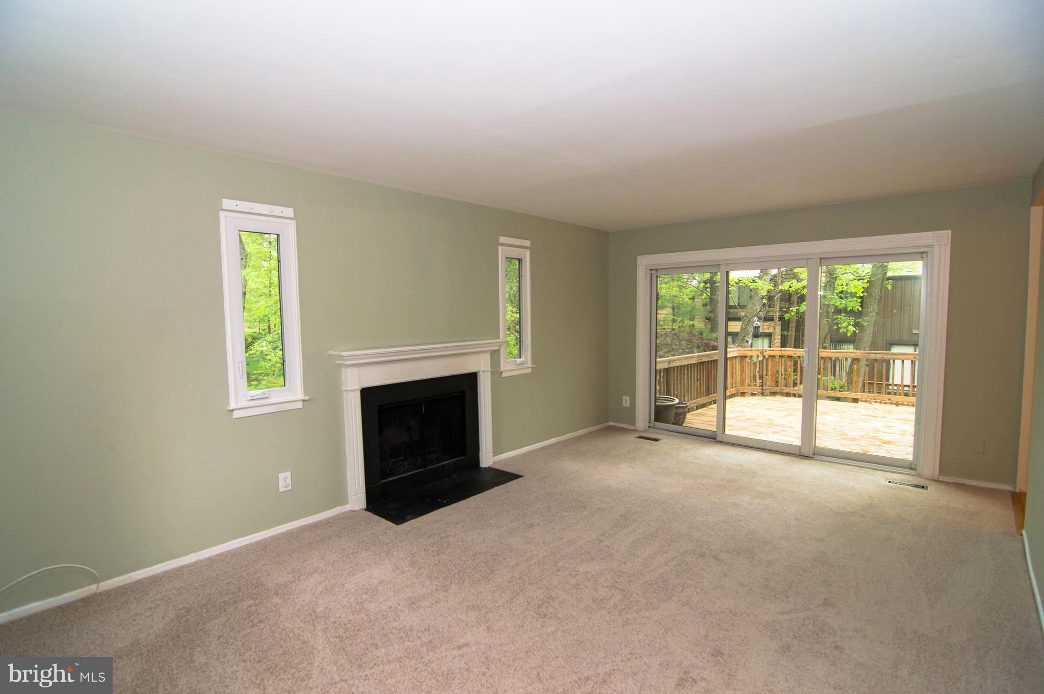 1508 Farsta Court Reston, VA 20190 - Photo 3 of 30 Living Room