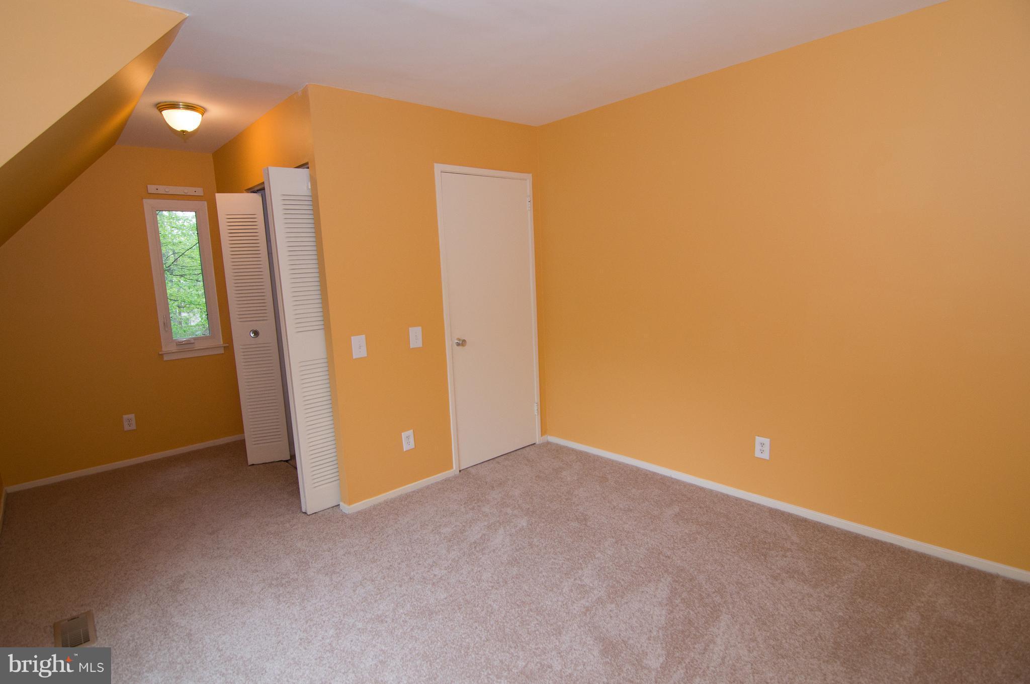 1508 Farsta Court Reston, VA 20190 - Photo 22 of 30 Upper Level Bedroom (#3)