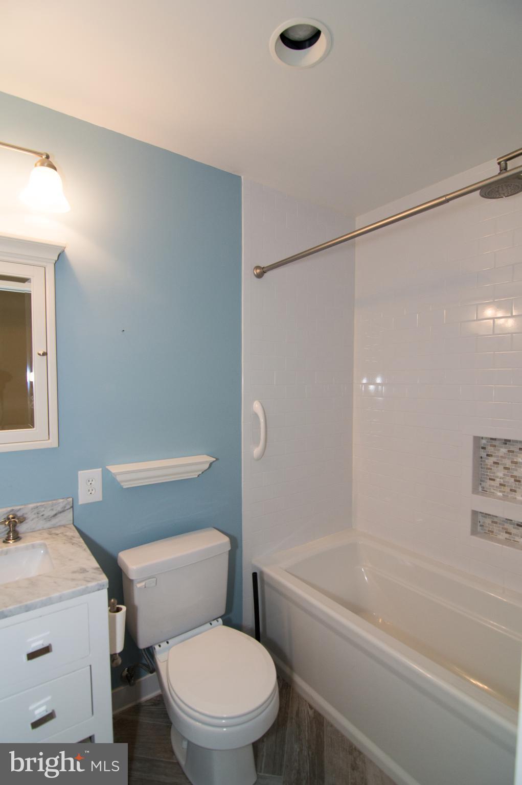 1508 Farsta Court Reston, VA 20190 - Photo 23 of 30 Upper Level Full Bath