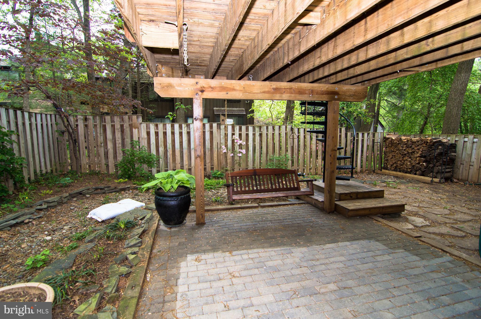 1508 Farsta Court Reston, VA 20190 - Photo 25 of 30 Patio off Family Room