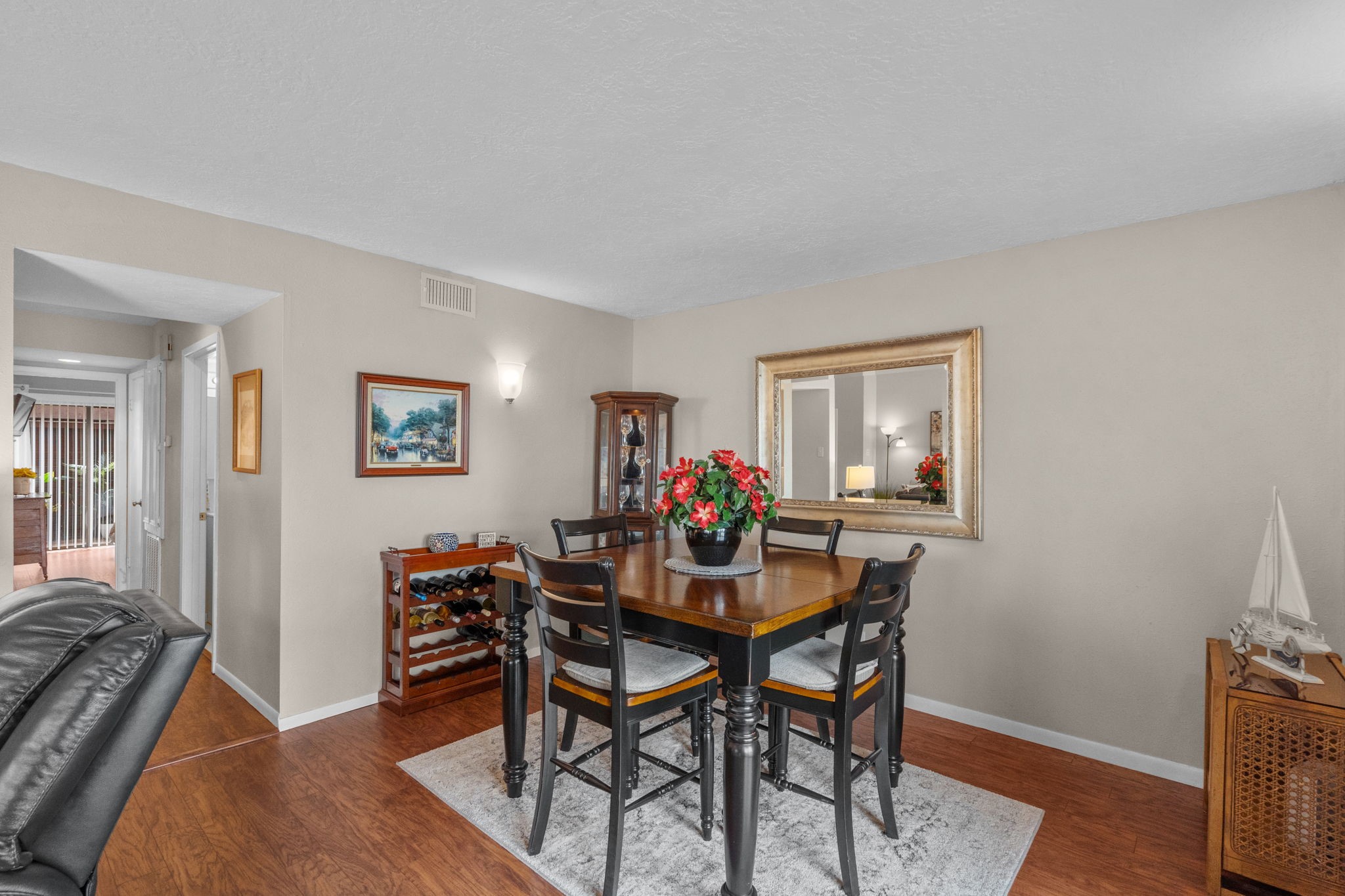 659 Davis Road League City, TX 77573 - Photo 12 of 29 Dining Area