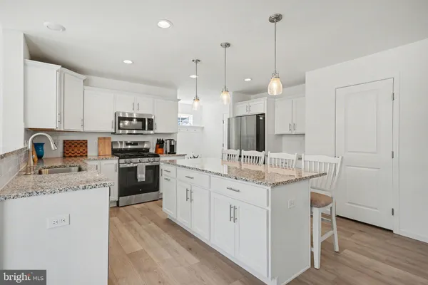 $499,999 | 3660 Pebble Run Drive, Dover, PA 17315