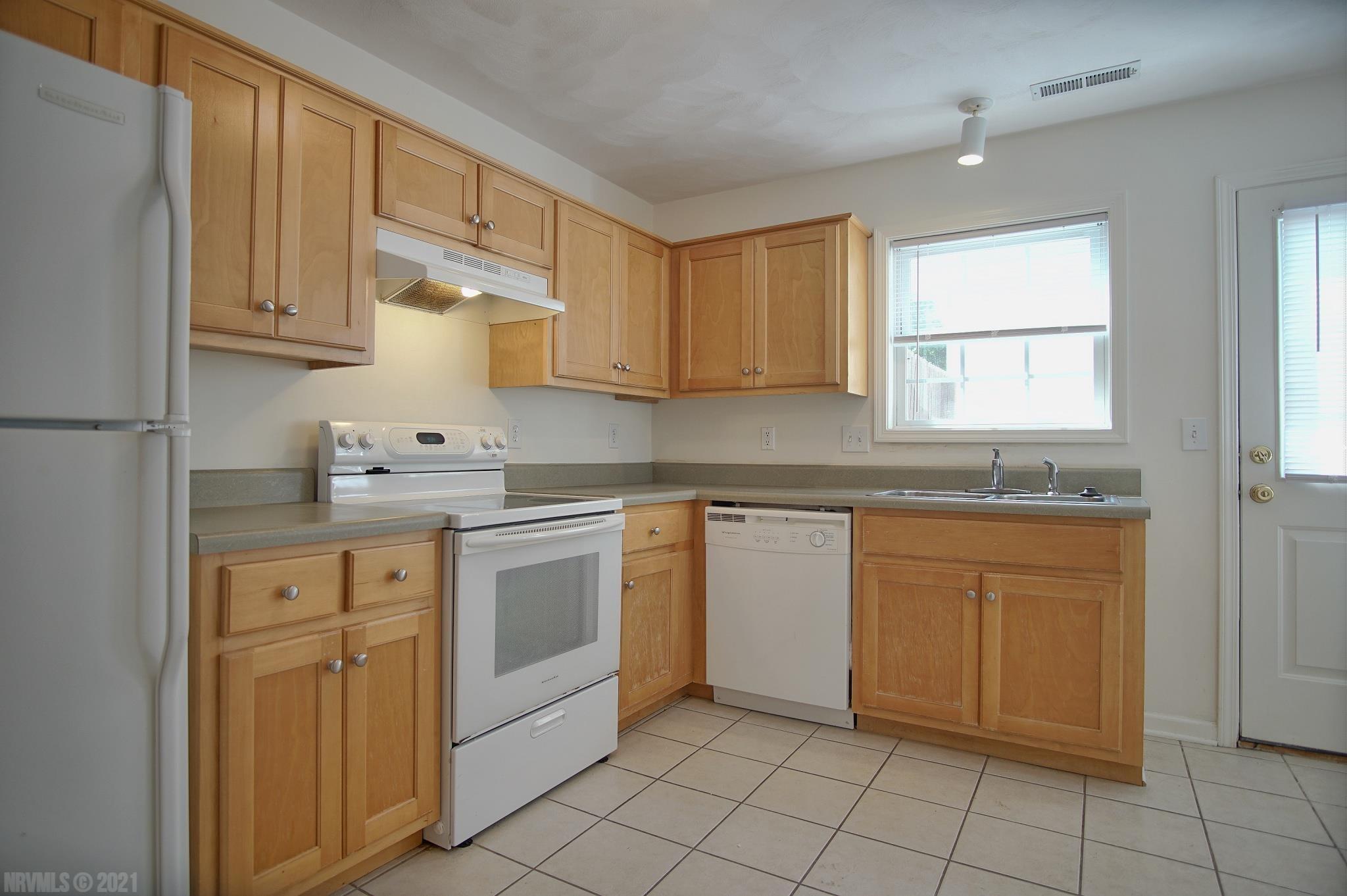 660 Republic Road Christiansburg, VA 24073 - Photo 14 of 36 Gallery Image 14