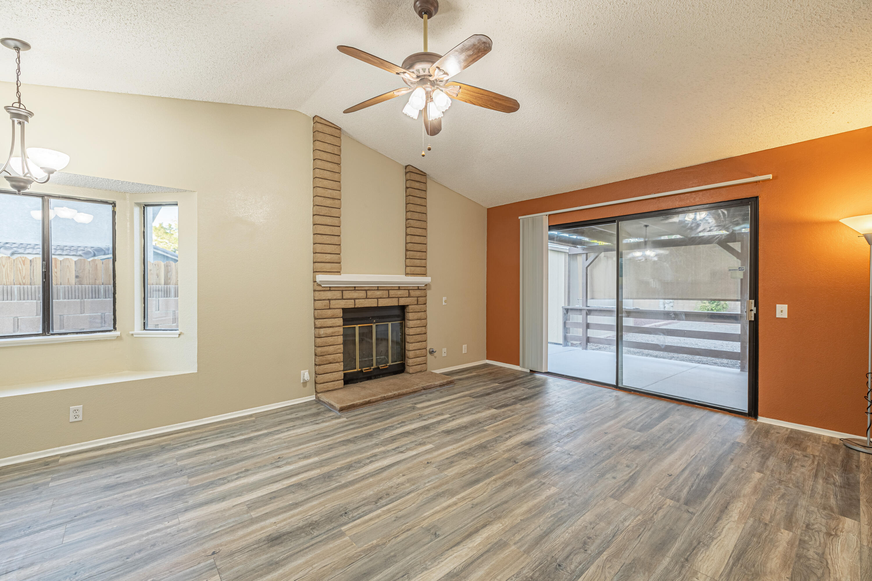 44026 Fine Street Lancaster, CA 93536 - Photo 13 of 43 JE5A9277-HDR