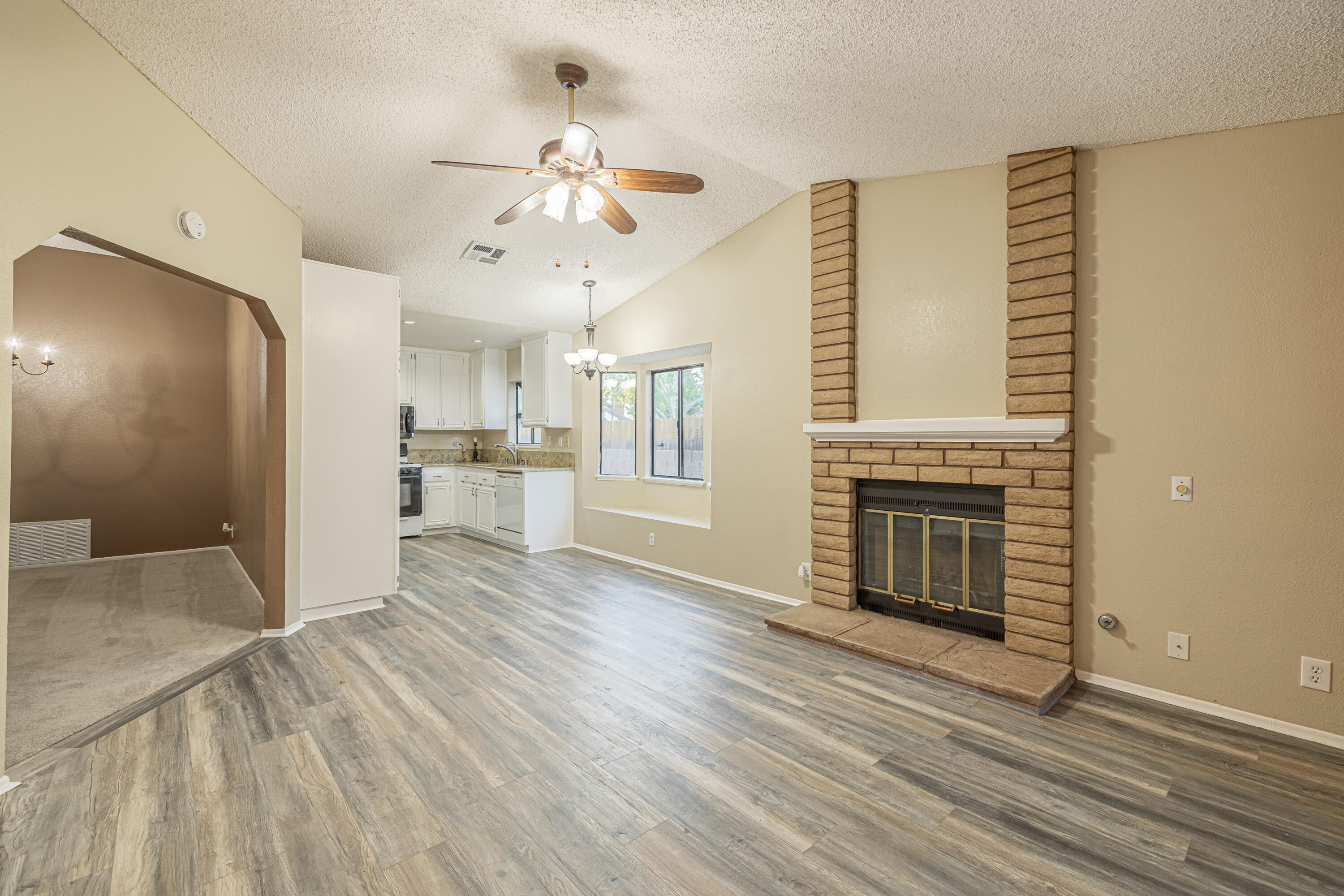 44026 Fine Street Lancaster, CA 93536 - Photo 14 of 43 JE5A9284-HDR