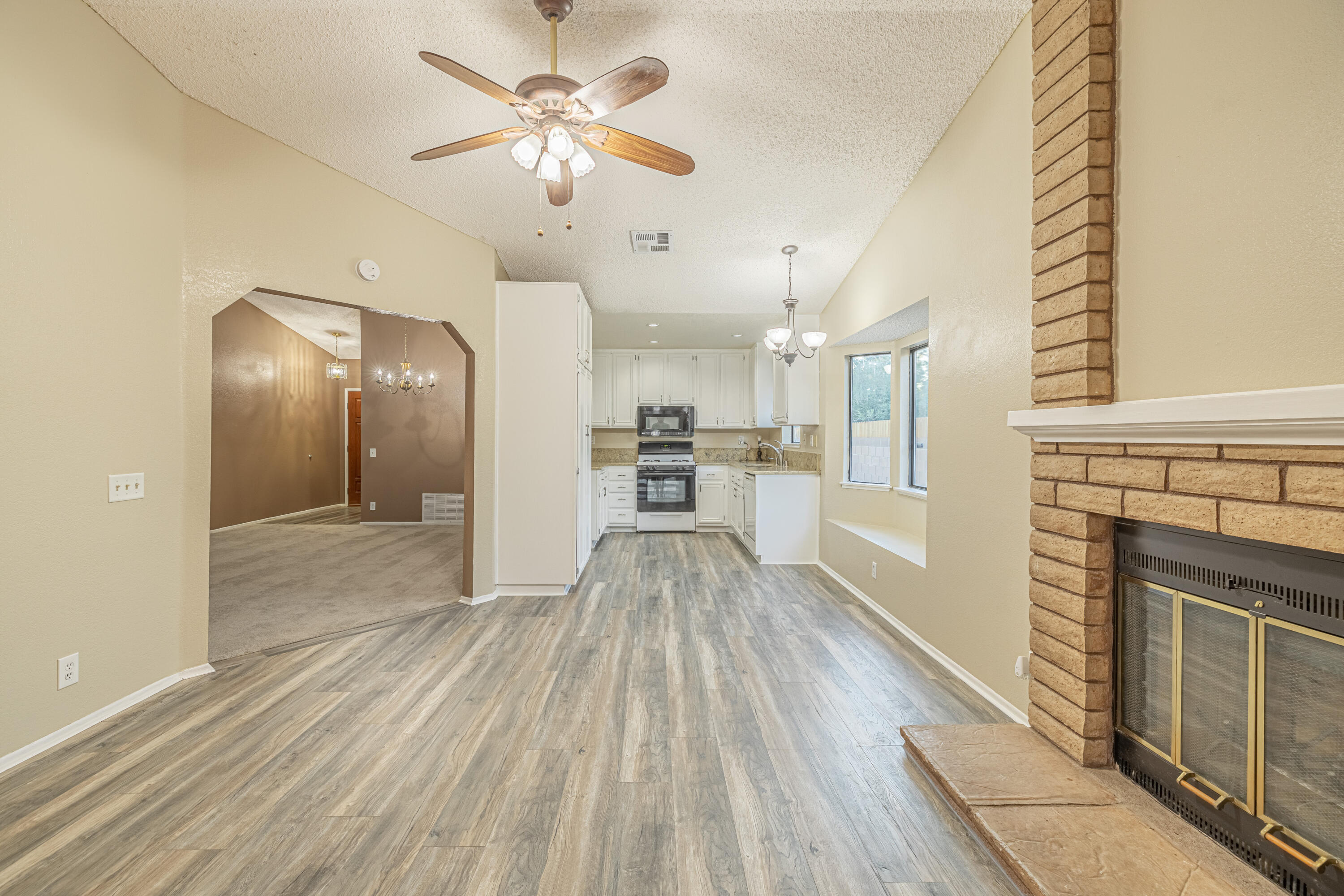 44026 Fine Street Lancaster, CA 93536 - Photo 15 of 43 JE5A9298-HDR