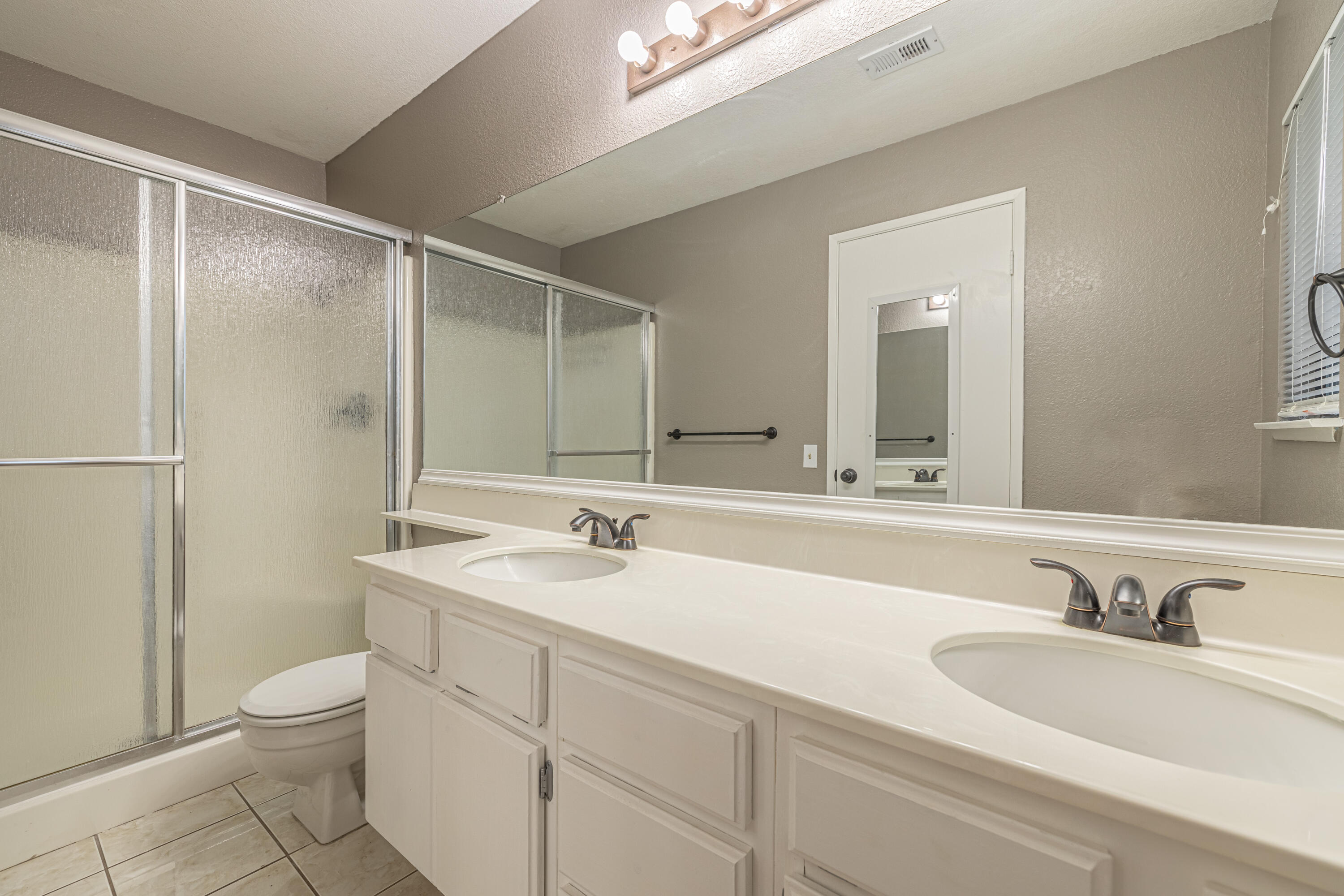 44026 Fine Street Lancaster, CA 93536 - Photo 28 of 43 JE5A9389-HDR-Edit