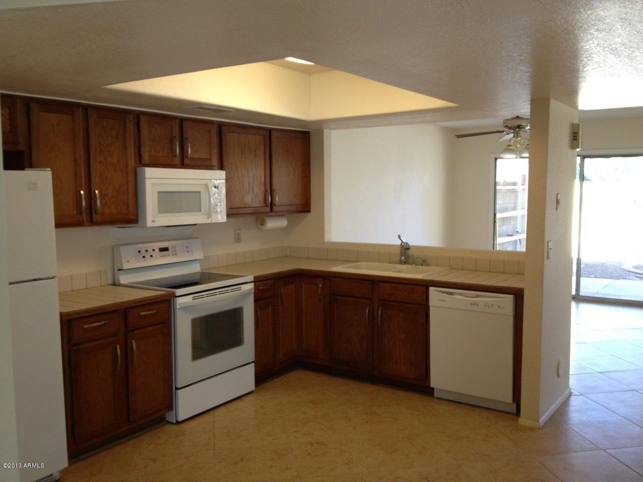 4342 East Corral Road Phoenix, AZ 85044 - Photo 5 of 15 IMG_0327