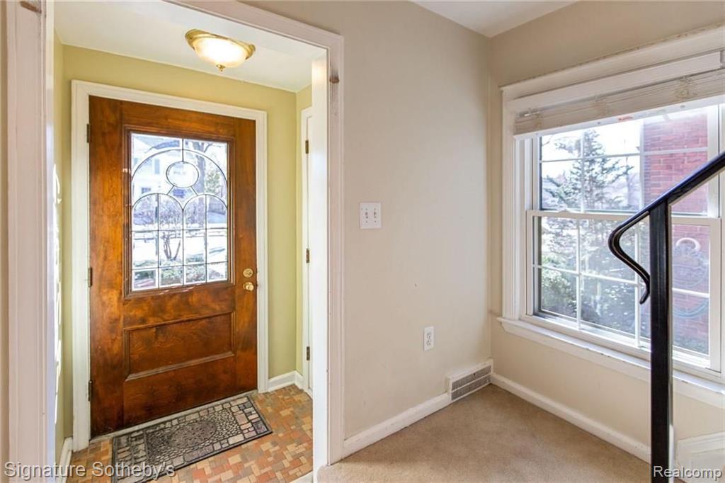 353 McMillan Road Grosse Pointe Farms, MI 48236 - Photo 19 of 27