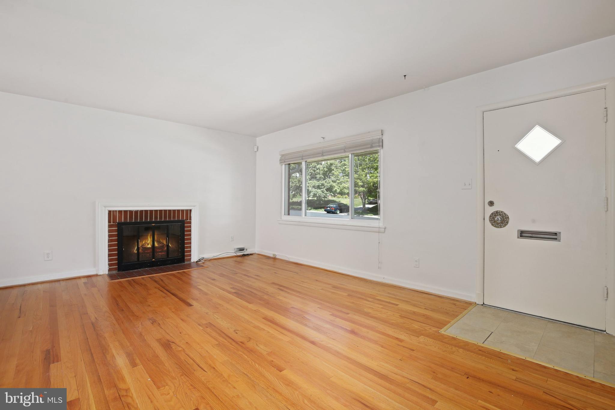 2210 Reedie Drive Silver Spring, MD 20902 - Photo 4 of 45