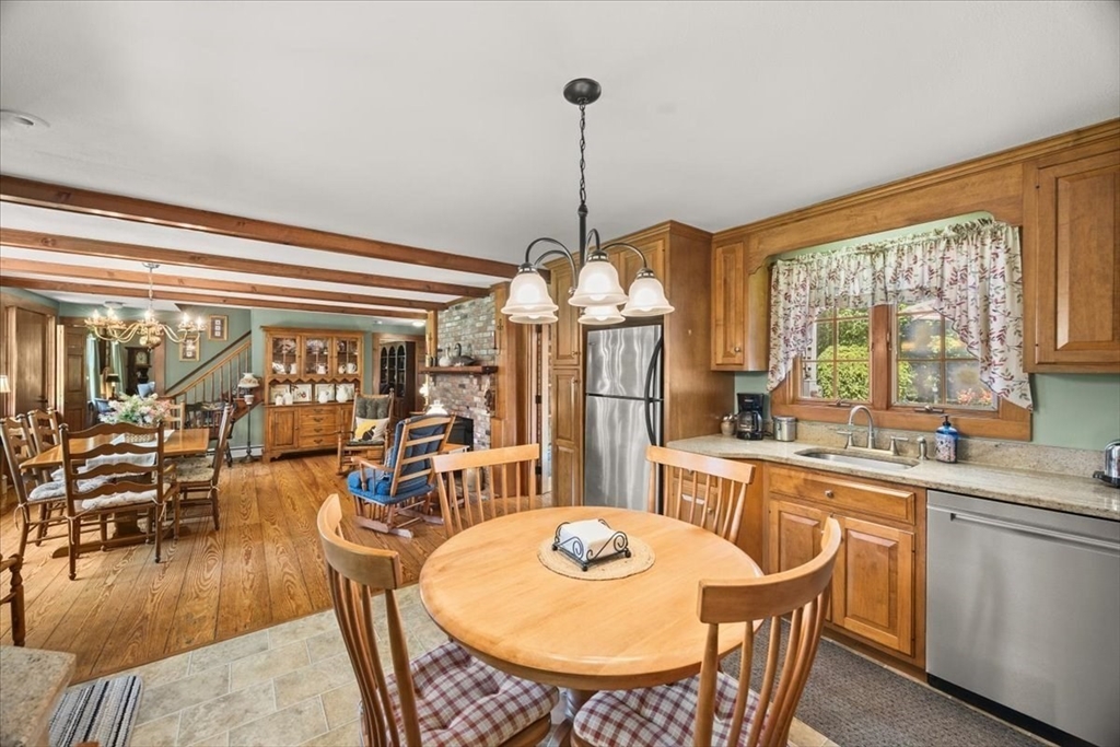 71 East Main Street Middleboro, MA 02346 - Photo 11 of 35